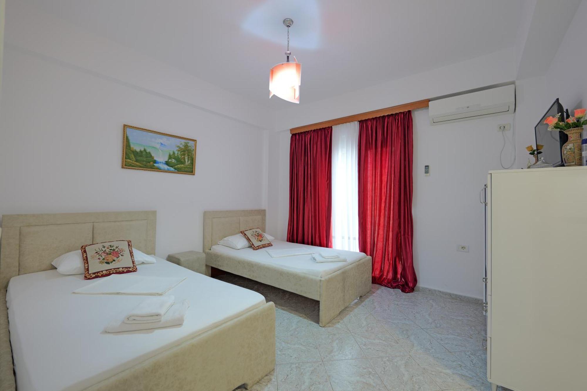 Vila Veli Brothers Sarande Exterior photo