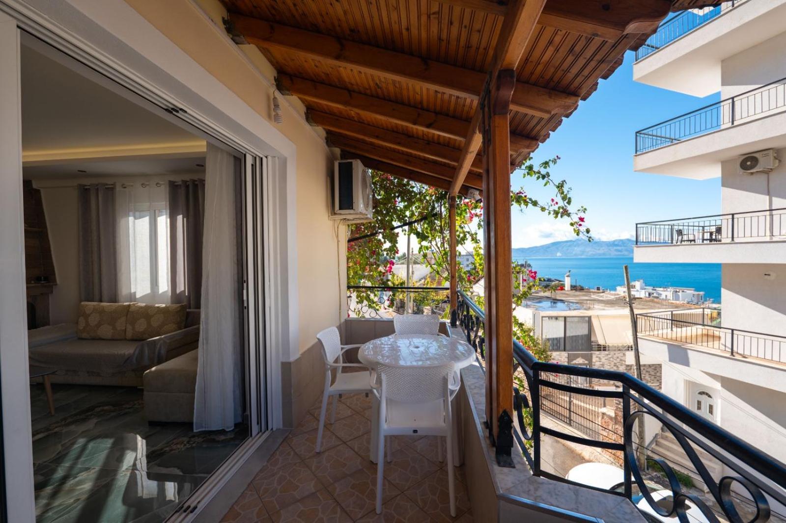 Vila Veli Brothers Sarande Exterior photo