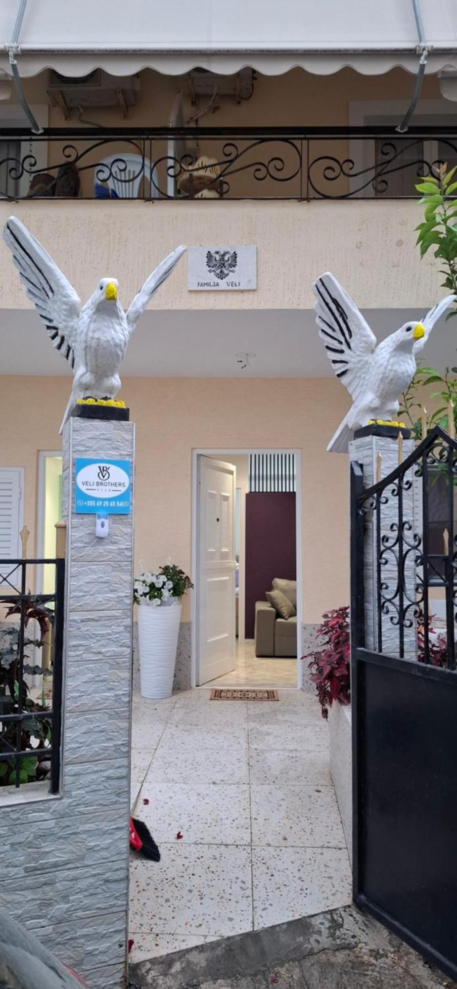 Vila Veli Brothers Sarande Exterior photo